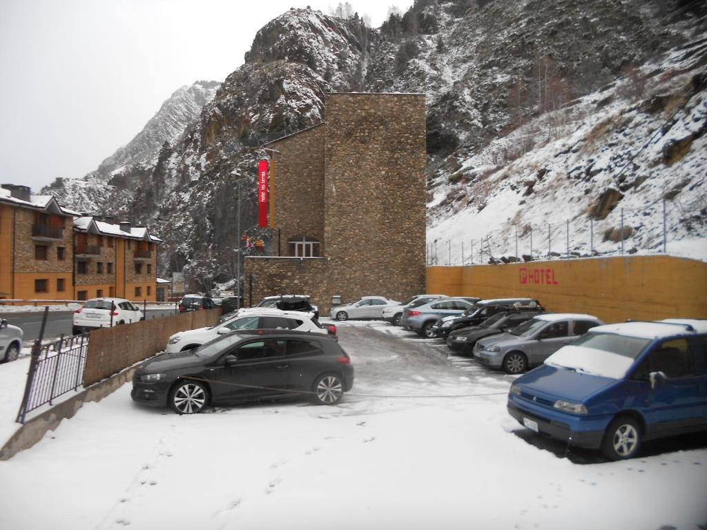 Hotel Les Terres LʼAldosa Exteriér fotografie